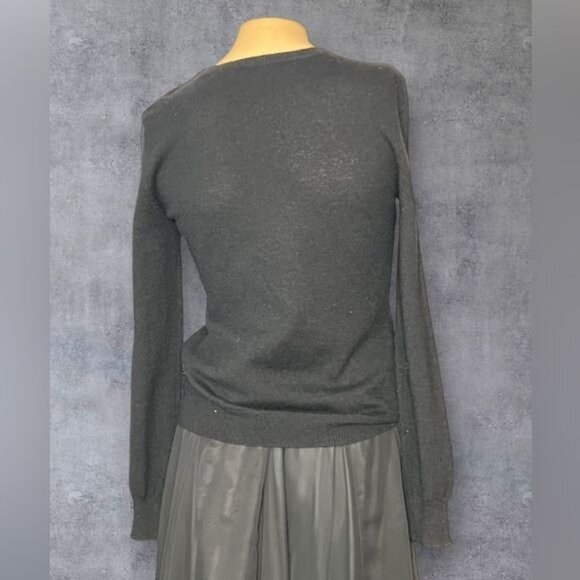 Ralph Lauren Black Cashmere Sweater with Shoulder Buttons - Picture 2 of 7